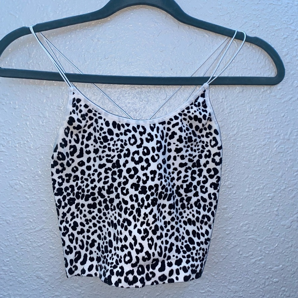 ANIMAL PRINT CROP TOP